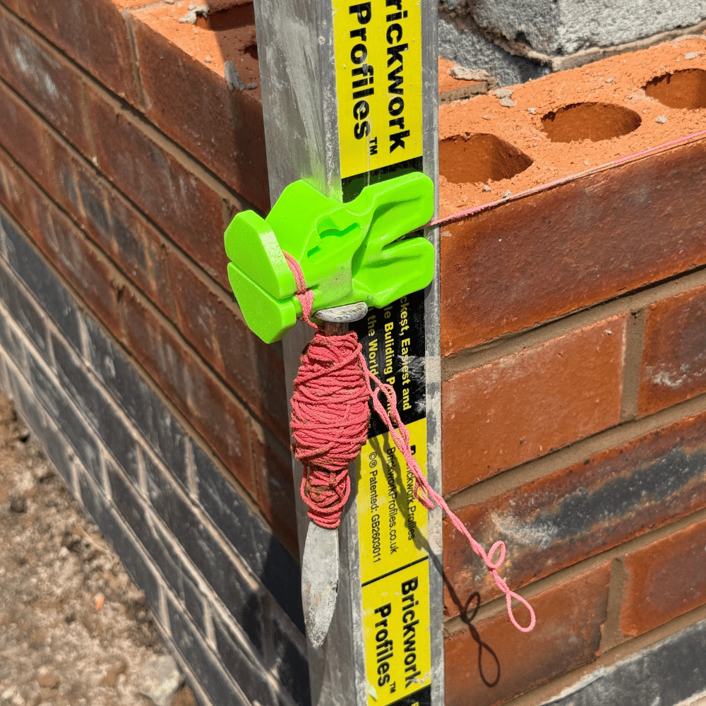 Crompton Corner Blocks With Integrated line Pin Holder ( Pack of 2 )