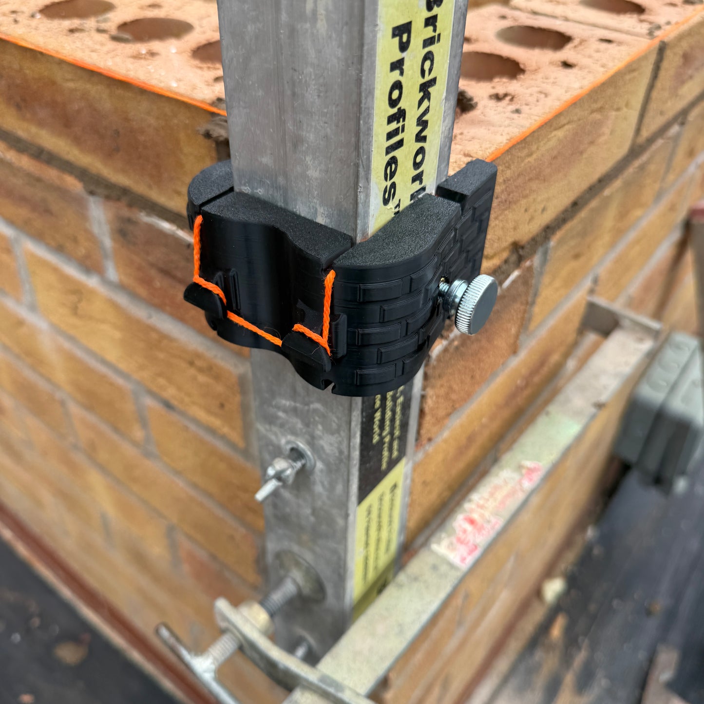 Crompton dori block for bricklayers profiles 50.8mm