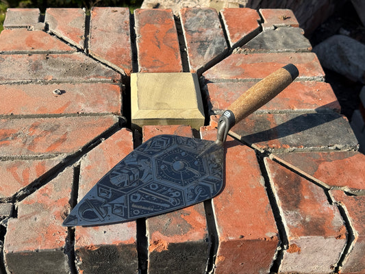 Tattoo Trowel 11 inch London Wide - Futuristic Design